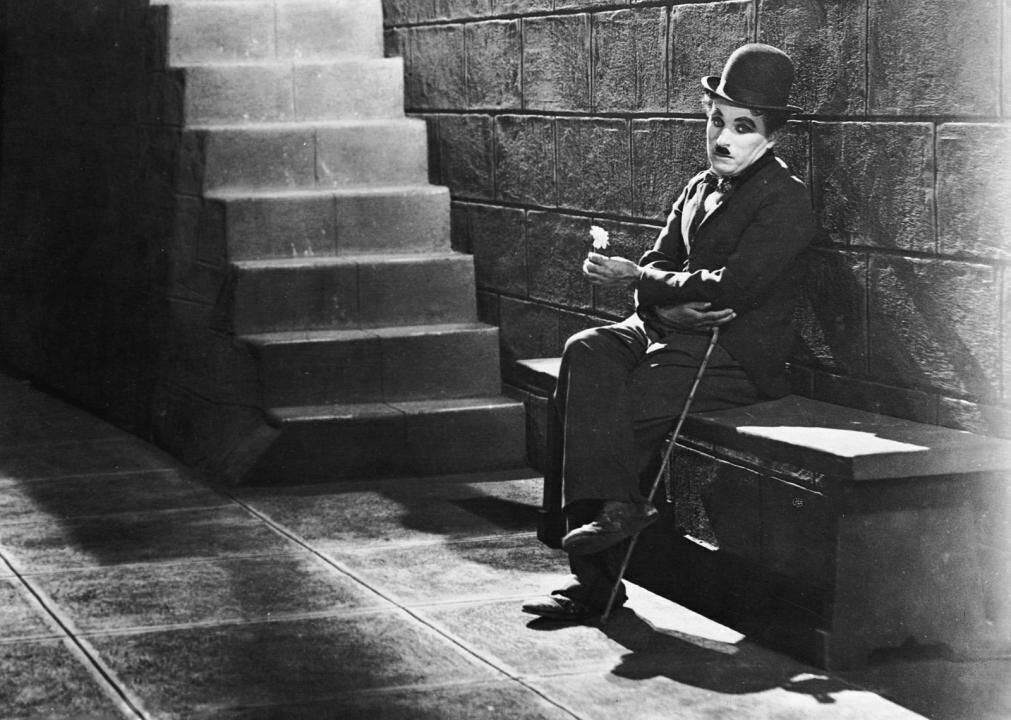 #16. City Lights (1931)